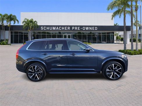 Used 2022 Volvo XC90 T6 Momentum w/ Climate Package image 8