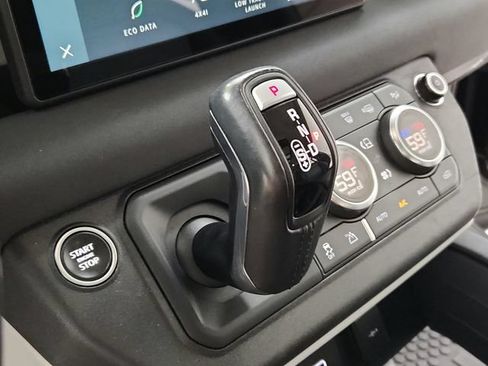 Used 2022 Land Rover Defender 110 SE AWD/4WD image 29