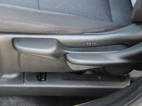 Used 2024 Chevrolet Trax RS w/ Driver Confidence Package FWD image 32