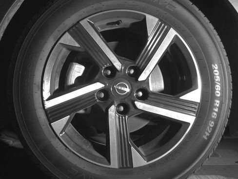 Used 2025 Nissan Sentra SV FWD image 12