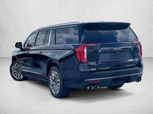 Used 2024 GMC Yukon XL Denali Ultimate AWD/4WD image 13