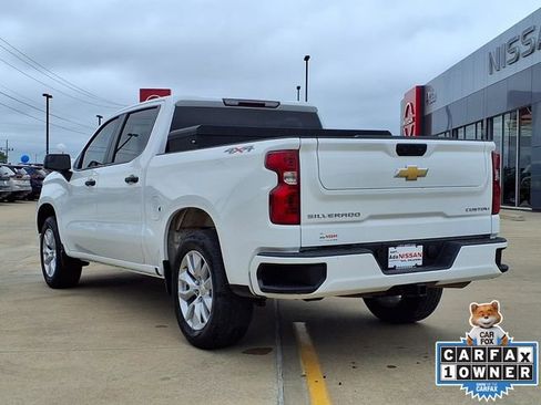 Used 2023 Chevrolet Silverado 1500 Custom AWD/4WD image 3