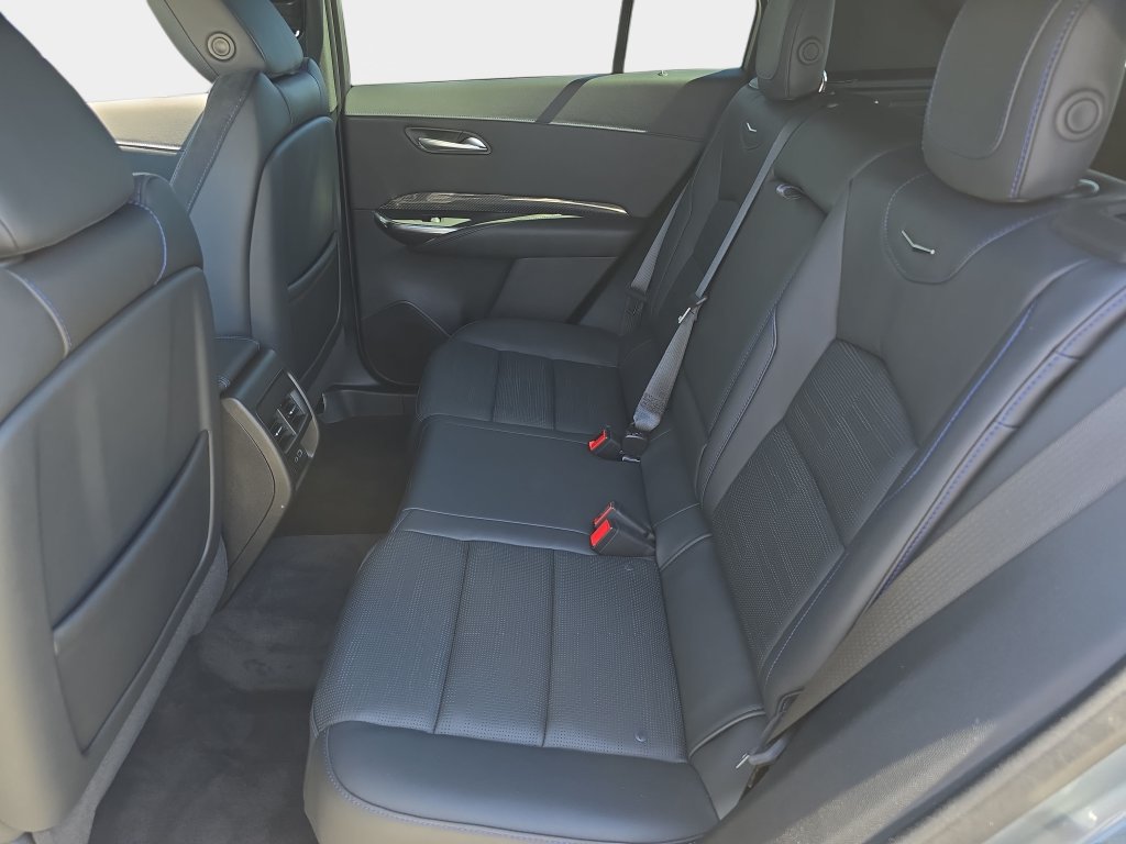 Used 2025 Cadillac XT4 Sport FWD image 17