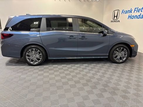 New 2026 Honda Odyssey Touring image 7