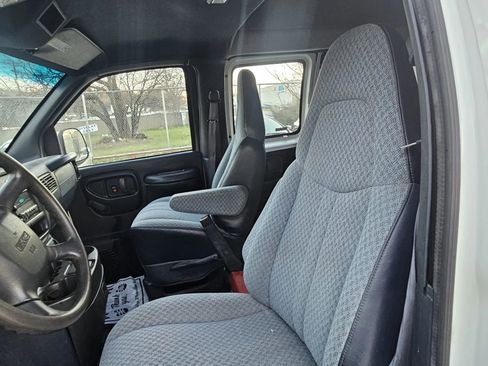 Used 2000 GMC Savana 3500 Extended RWD image 20