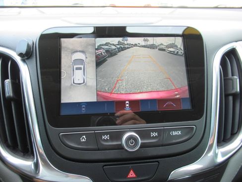 Used 2018 Chevrolet Equinox Premier FWD image 29