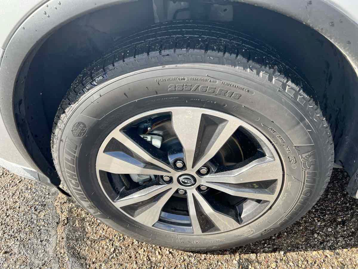 Used 2024 Nissan Murano SV FWD image 8