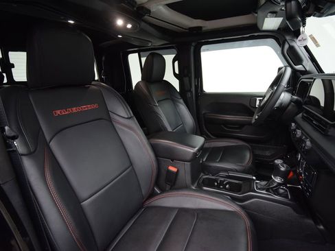 Used 2025 Jeep Gladiator Rubicon image 17