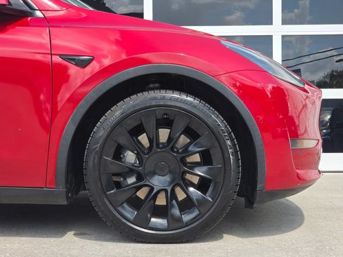 Used 2021 Tesla Model Y Long Range AWD/4WD image 39