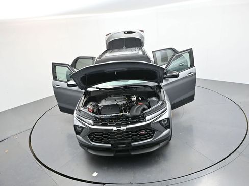 Used 2024 Chevrolet TrailBlazer RS w/ Convenience Package image 37