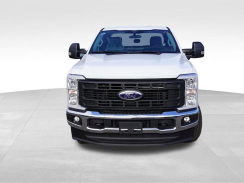 New 2026 Ford F250 XL w/ XL Chrome Package image 8