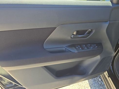 New 2026 Nissan Kicks S image 17