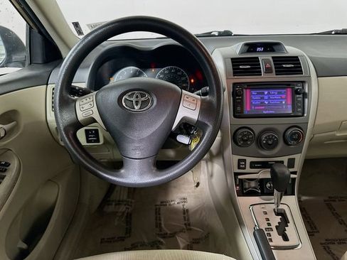 Used 2013 Toyota Corolla LE image 23