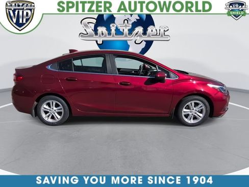 Used 2017 Chevrolet Cruze LT w/ Convenience Package image 10