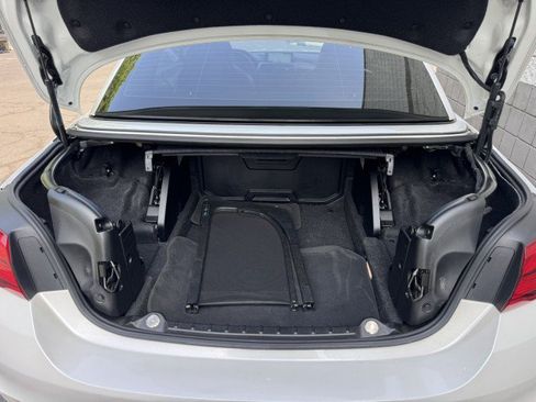 Used 2018 BMW M4 Convertible RWD image 9