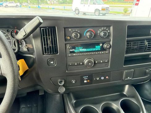 Used 2025 Chevrolet Express 2500 w/ Driver Convenience Package RWD image 9