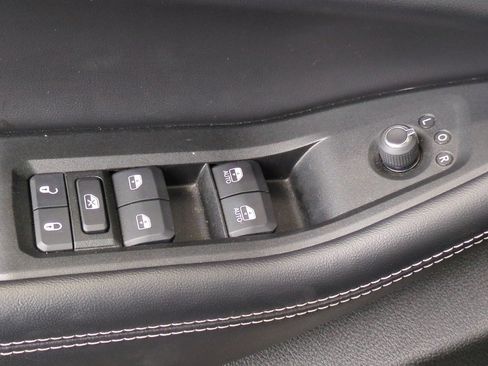 Used 2024 Jeep Grand Cherokee L Laredo AWD/4WD image 11