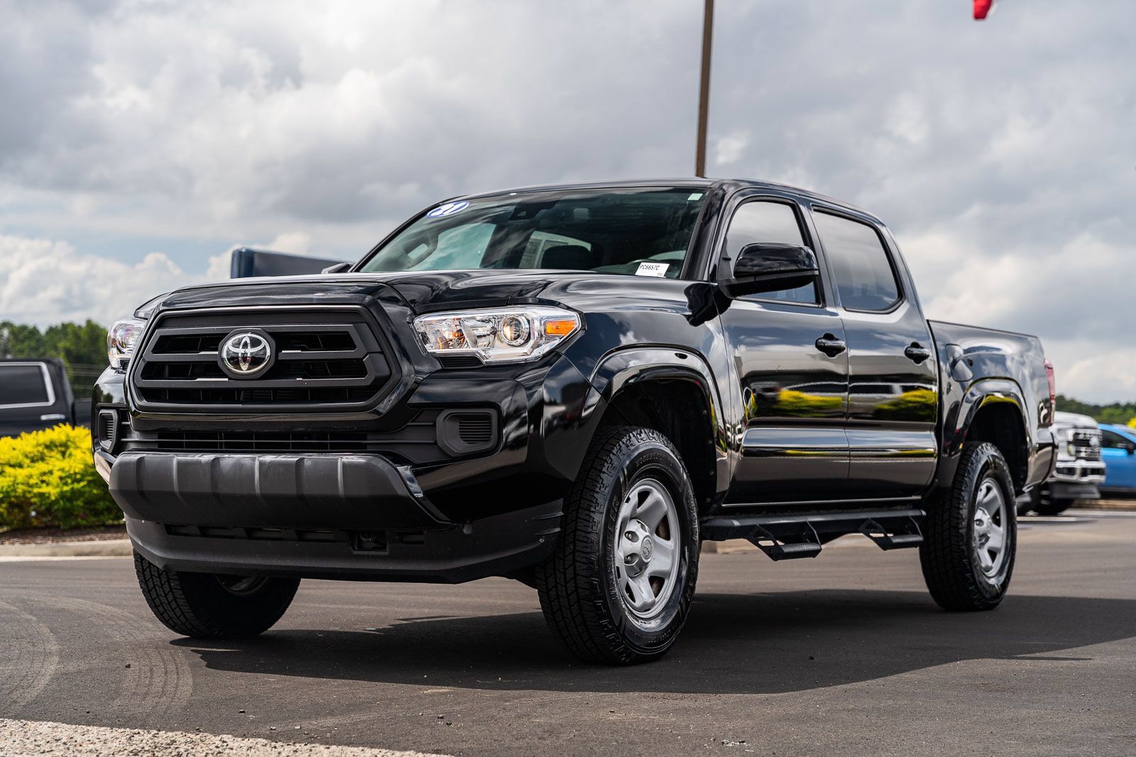 Used 2021 Toyota Tacoma SR AWD/4WD image 3