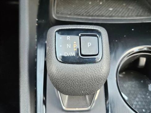 Used 2023 Nissan Rogue SV w/ SV Premium B Package FWD image 13