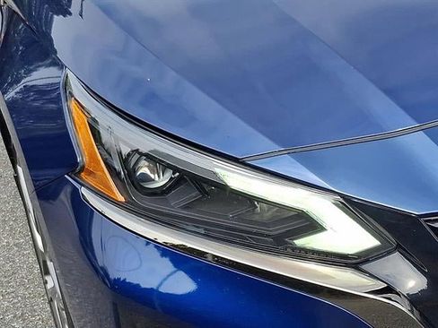 Certified 2024 Nissan Altima 2.0 SR image 9