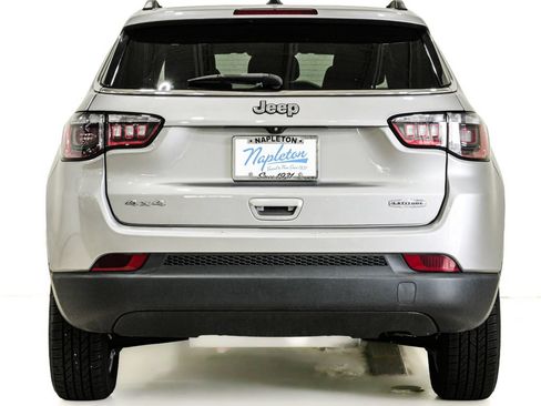 Used 2022 Jeep Compass Latitude w/ Convenience Group AWD/4WD image 7