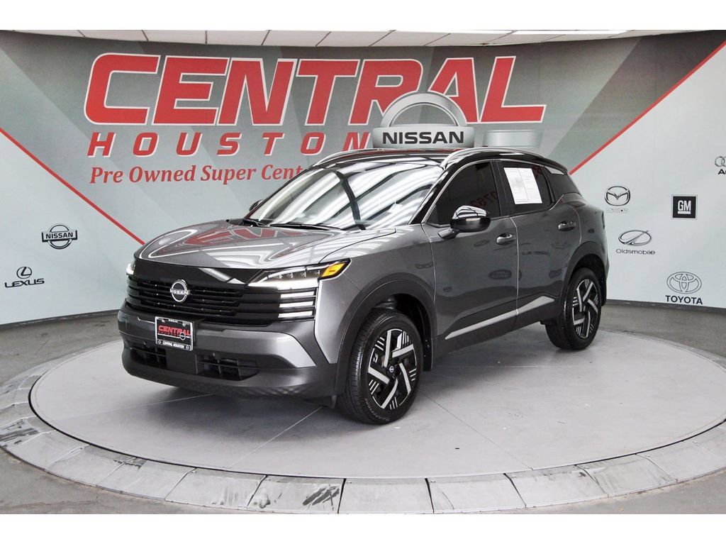 Used 2026 Nissan Kicks SV FWD image 2