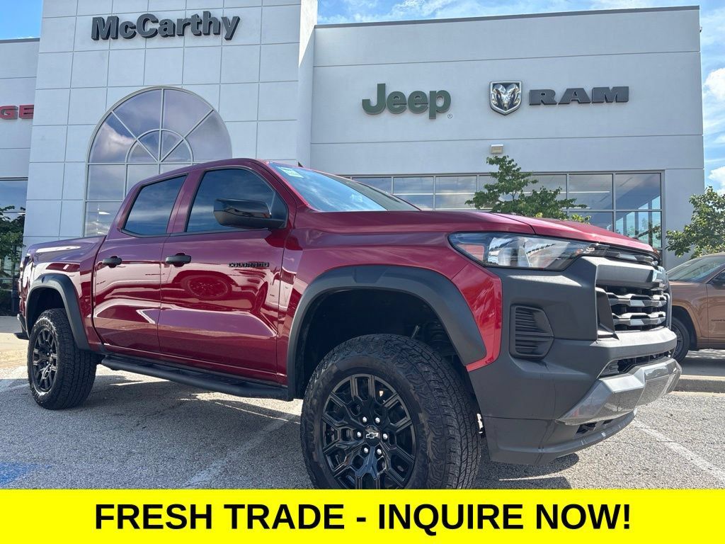 Used 2026 Chevrolet Colorado Trail Boss AWD/4WD image 1