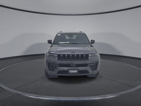 New 2026 Jeep Grand Cherokee Altitude AWD/4WD image 5
