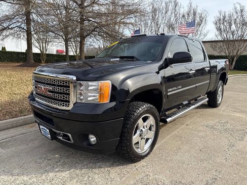 Used 2014 GMC Sierra 2500 Denali image 4