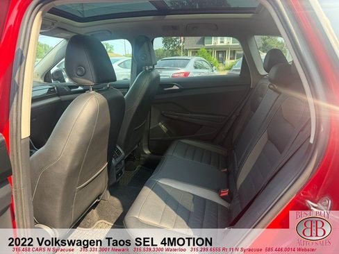 Used 2022 Volkswagen Taos SEL w/ Panoramic Sunroof Package AWD/4WD image 12
