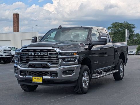Used 2026 RAM 2500 Big Horn AWD/4WD image 3