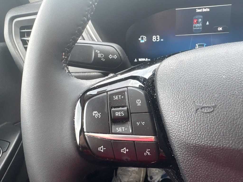 Used 2024 Ford Escape Platinum w/ Premium Technology Package AWD/4WD image 18