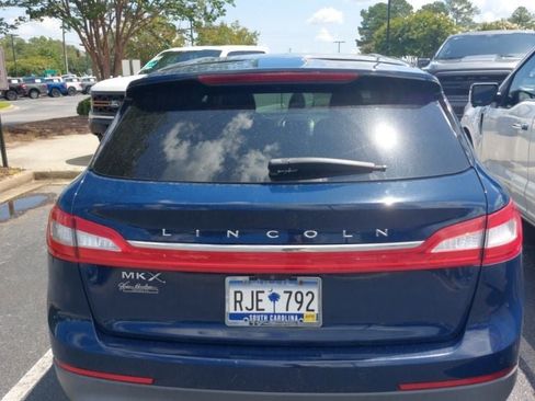 Used 2018 Lincoln MKX Reserve w/ Driver Assistance Package FWD image 7