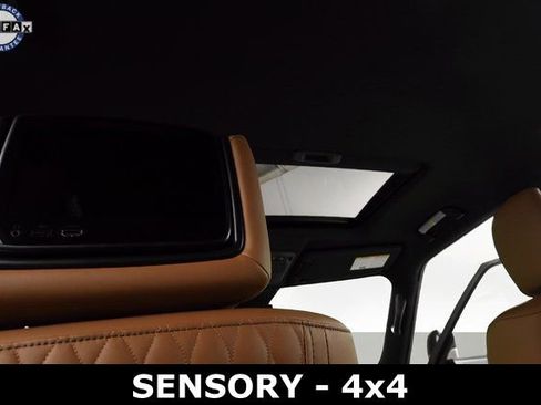 Used 2022 INFINITI QX80 Sensory image 20