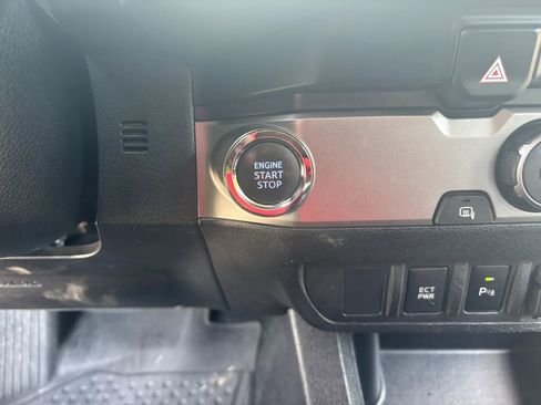 Used 2023 Toyota Tacoma SR5 RWD image 18