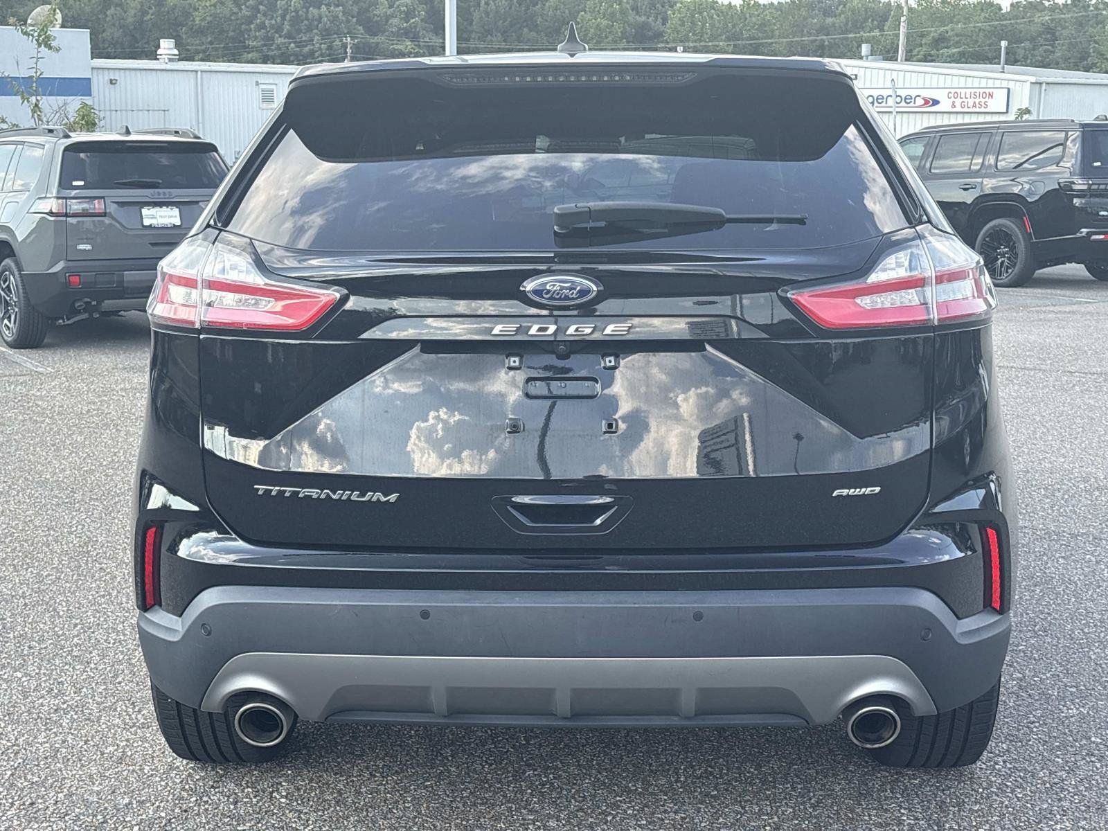 Used 2024 Ford Edge Titanium AWD/4WD image 6