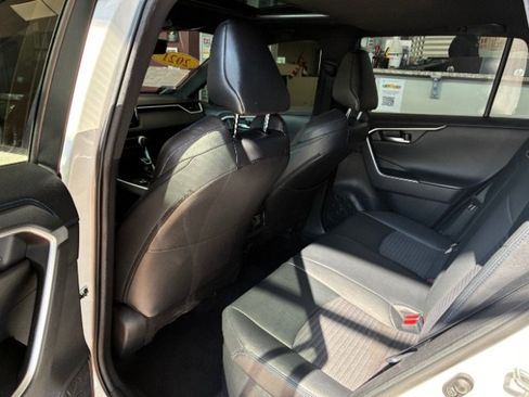 Used 2021 Toyota RAV4 XSE w/ XSE Grade Weather Package AWD/4WD image 29