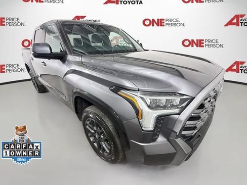 Used 2025 Toyota Tundra Platinum AWD/4WD image 1