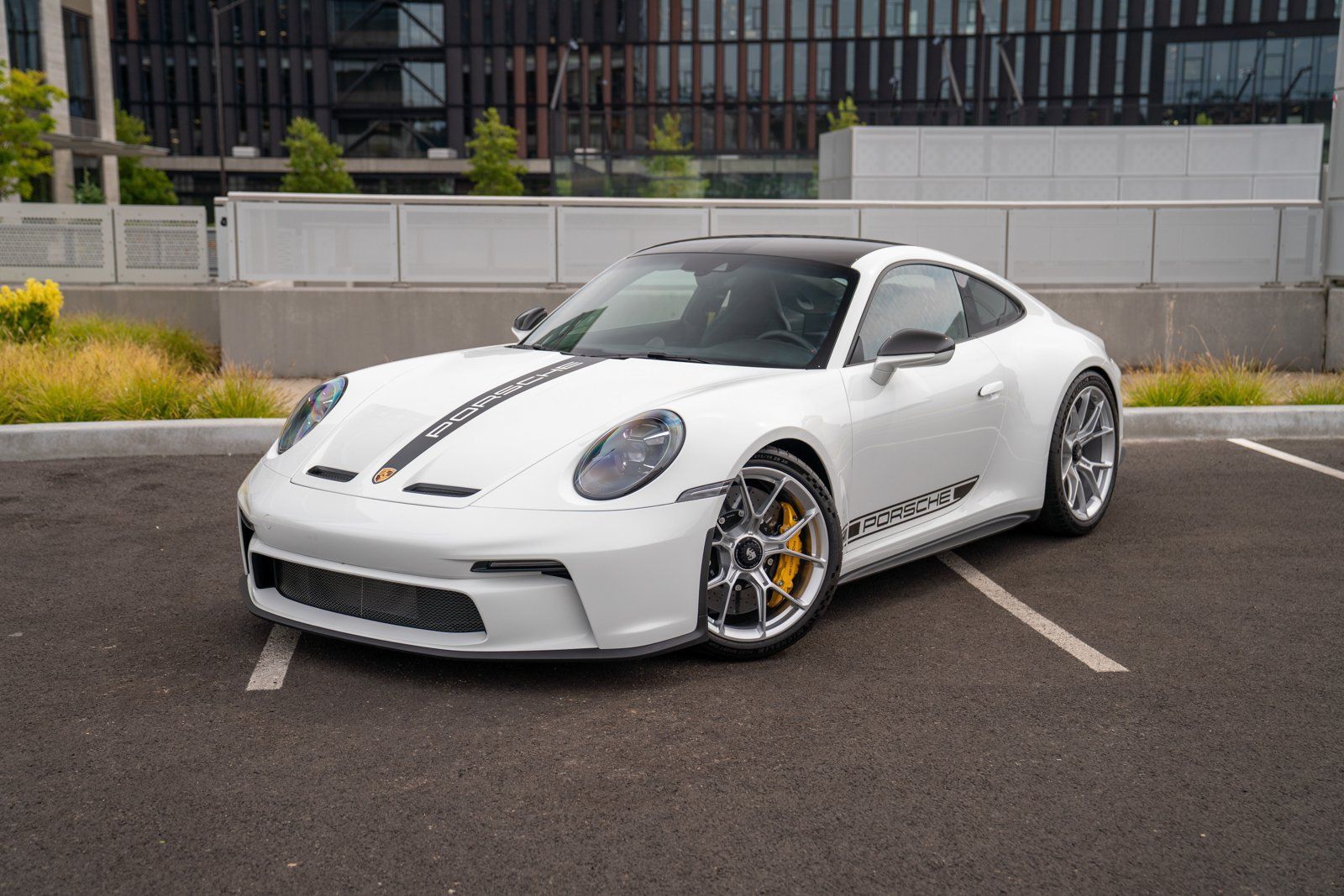 Certified 2024 Porsche 911 GT3 RWD image 1