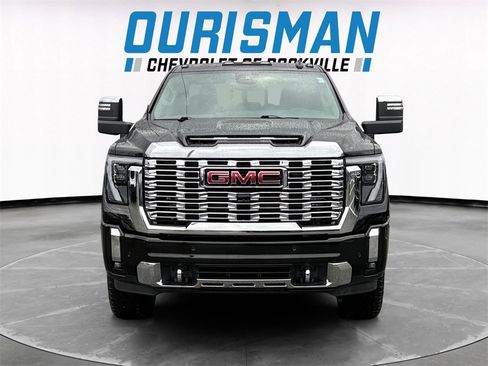 Used 2025 GMC Sierra 2500 Denali image 8