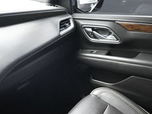 Used 2022 Chevrolet Tahoe Premier AWD/4WD image 10