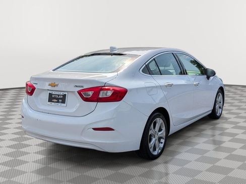 Used 2017 Chevrolet Cruze Premier FWD image 5
