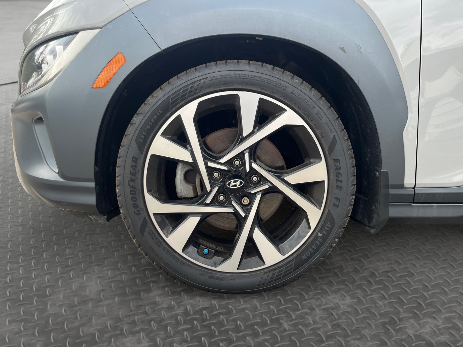 Used 2022 Hyundai Kona Limited AWD/4WD image 16