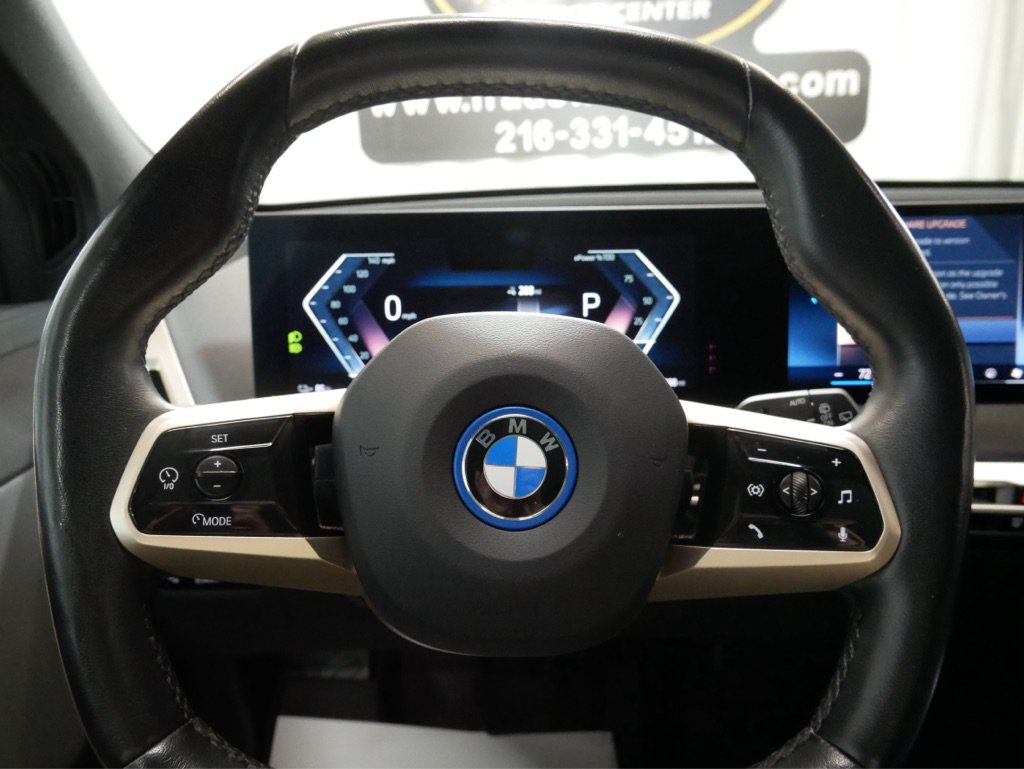 Used 2024 BMW iX xDrive50 AWD/4WD image 16
