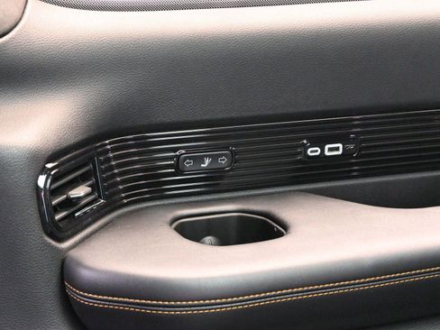 Used 2024 Jeep Grand Wagoneer Series III w/ Quick Order Packagew 28T image 38