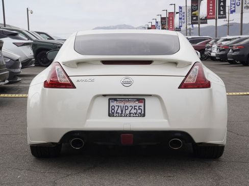 Used 2020 Nissan 370Z Coupe RWD image 5