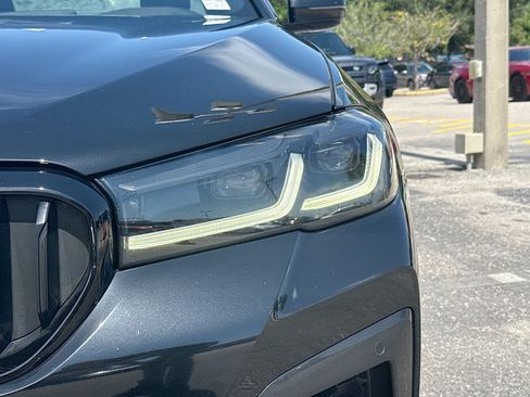 Used 2023 BMW 530i w/ M Sport Package RWD image 9