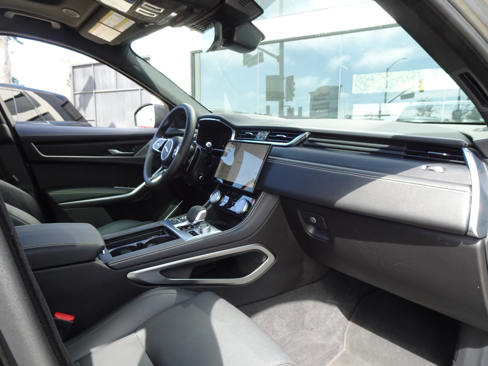 Used 2026 Jaguar F-PACE R-Dynamic S AWD/4WD image 21