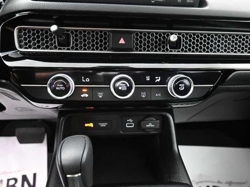 Used 2024 Honda Civic LX image 9