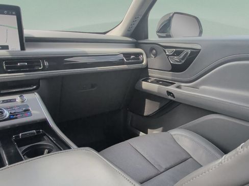 Used 2021 Lincoln Aviator Reserve w/ Elements Package Plus RWD image 32